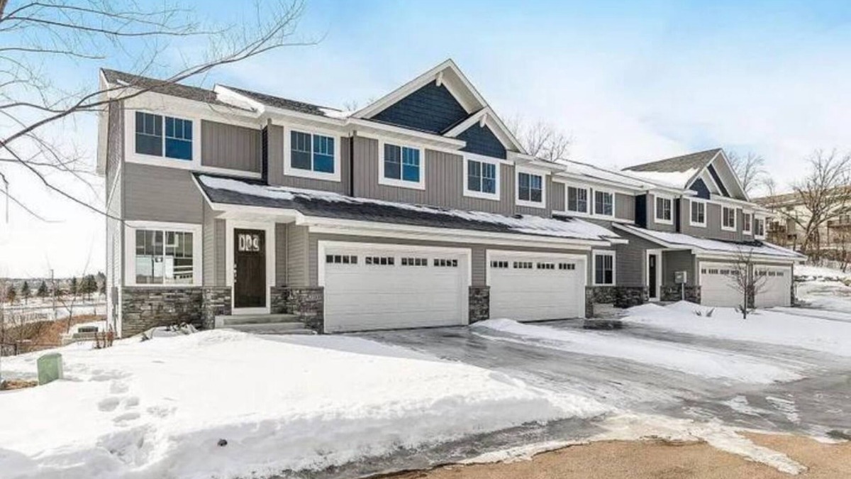Savage House | Cozy Home Away From Home