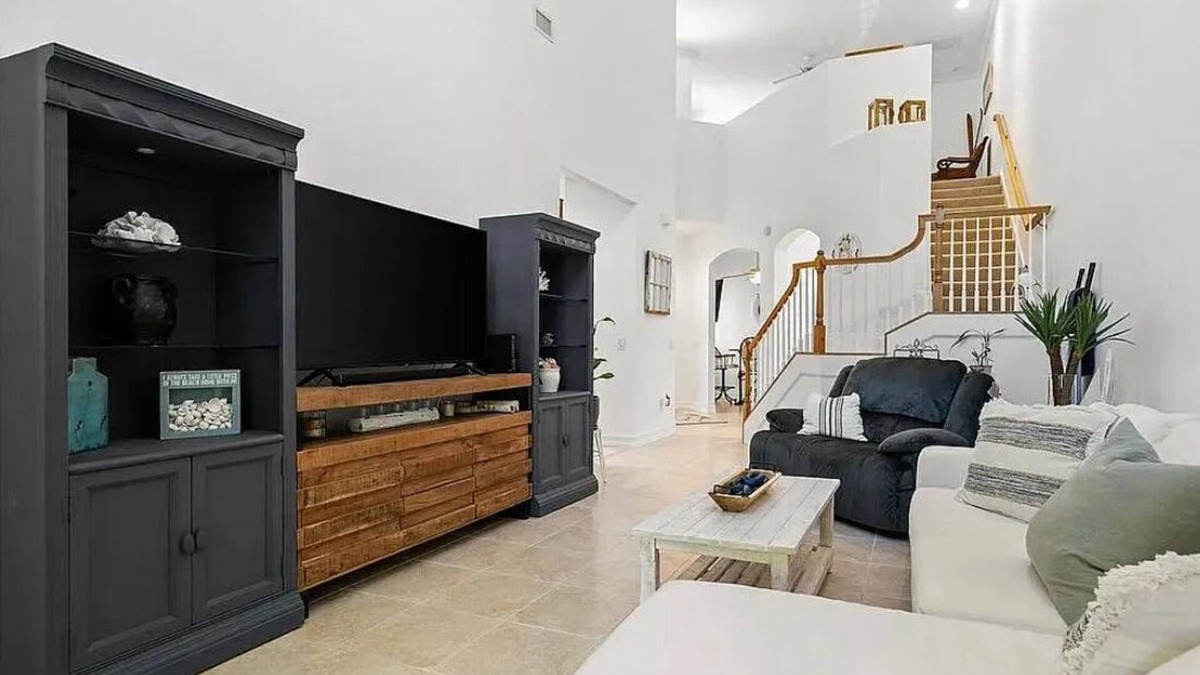 Grand Harbor House | Cozy Home by the Sea - 2 Bdrm/2.5 Bath/2 Car Garage