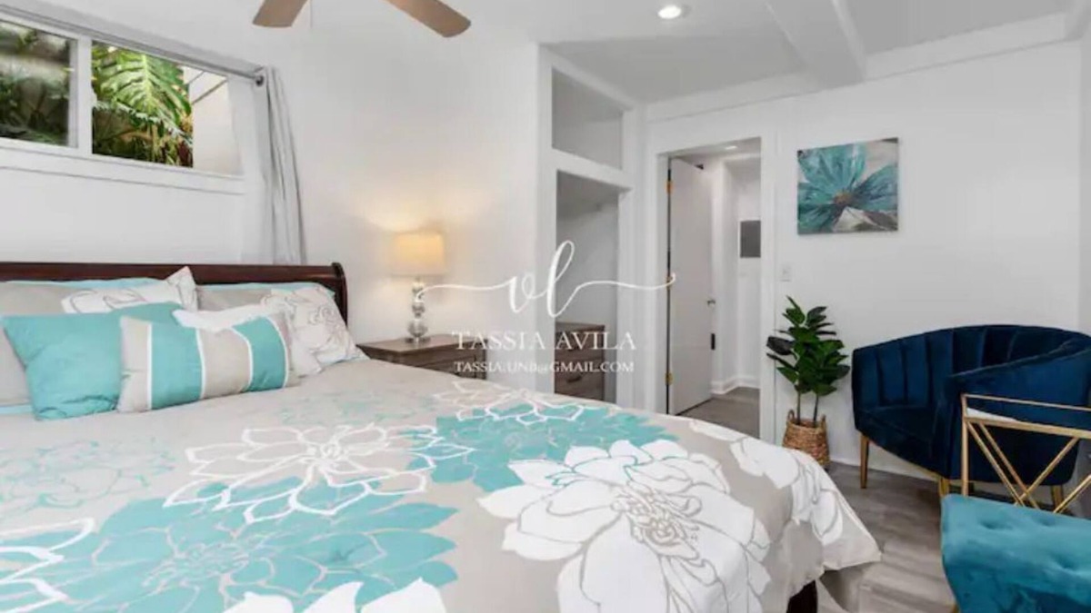 Liliha - Kapalama House | Cozy Home Downtown, 2 Bed 1 Bath - Free Parking