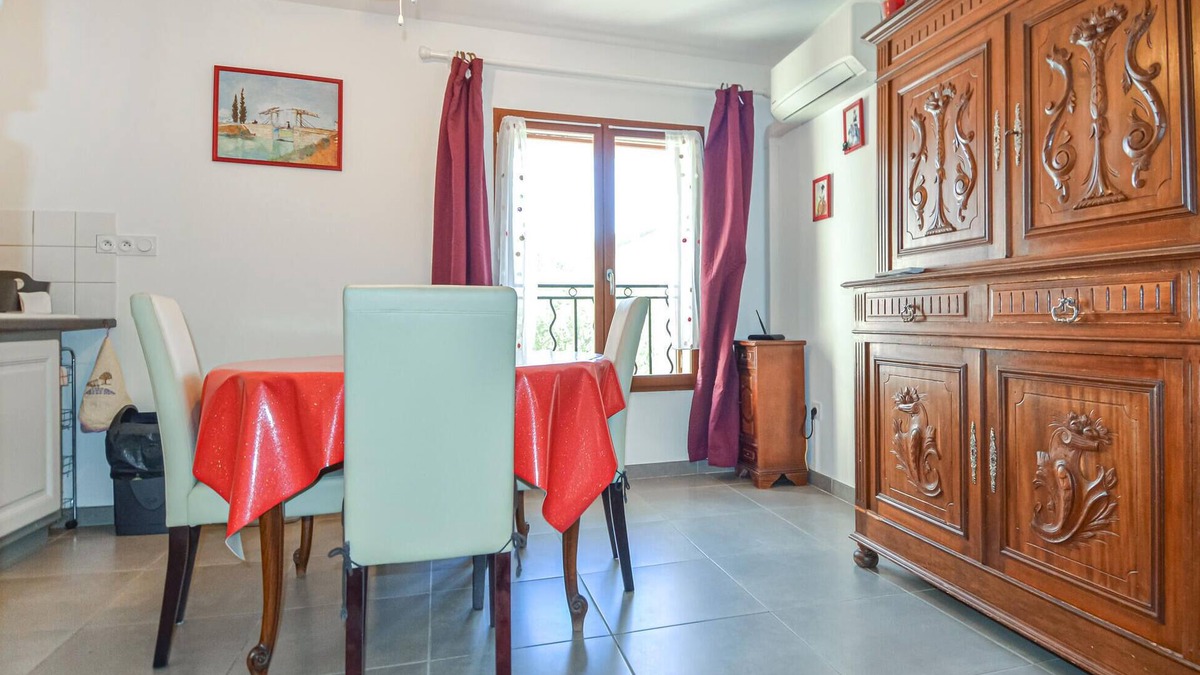 Arles House | Cozy home in Arles with WiFi