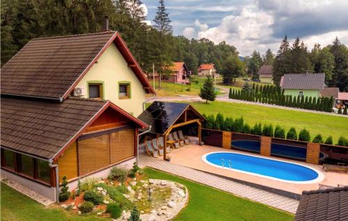 Brestovac House | Cozy Home In Brestovac With Sauna