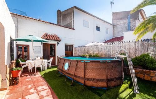Cuevas del Campo House | Cozy Home In Cuevas Del Campo With Wifi