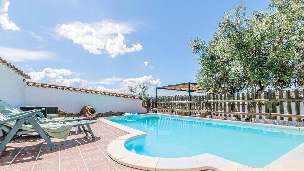 La Cardenchosa House | Cozy home in La Cardenchosa with WiFi