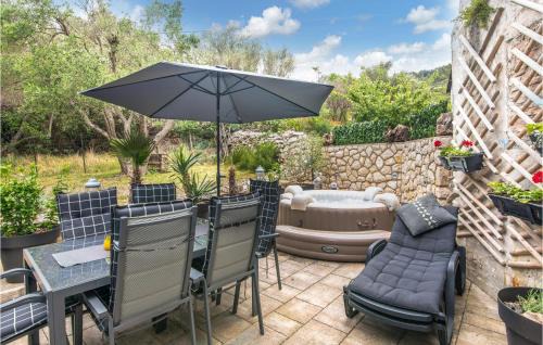 Miholascica House | Cozy Home In Miholascica With Wifi