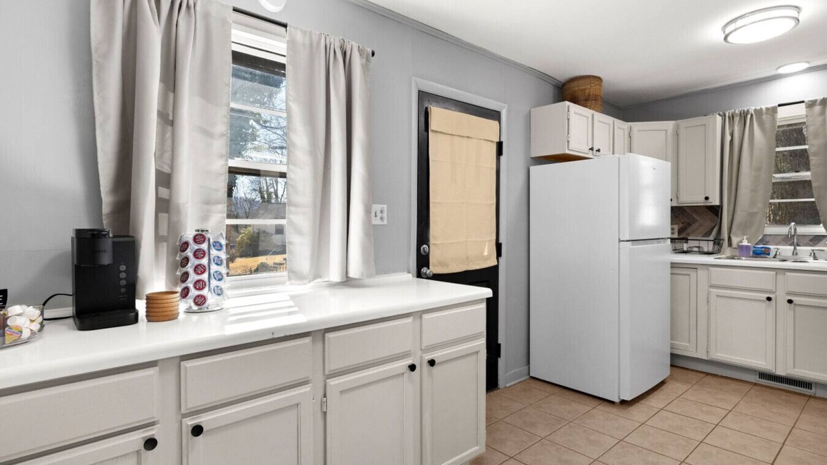 Oak Ridge House | Cozy Home in Oak Ridge w/3BR