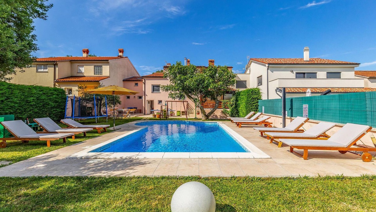 Vinkuran House | Cozy home in Pula with WiFi