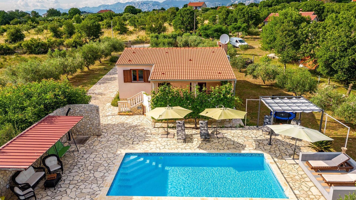 Posedarje House | Cozy home in Slivnica