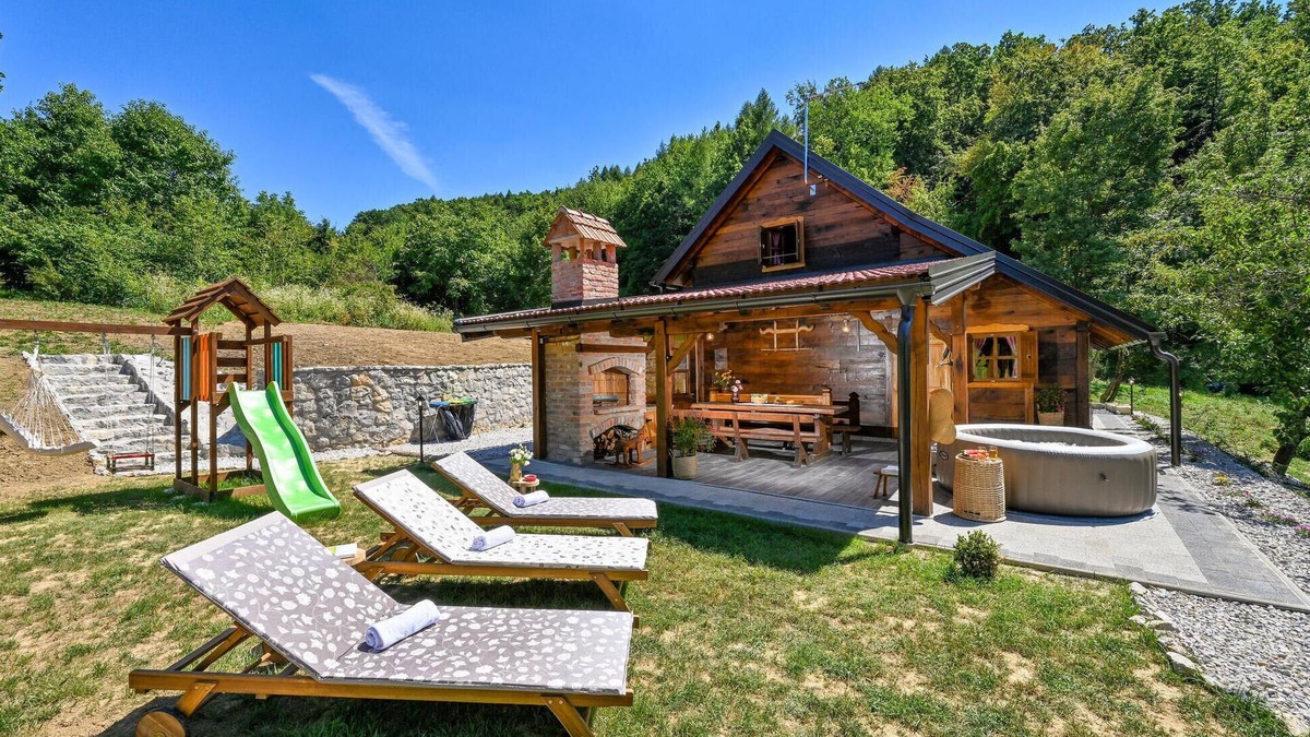 Gornji Kneginec House | Cozy home in Varazdin Breg with WiFi