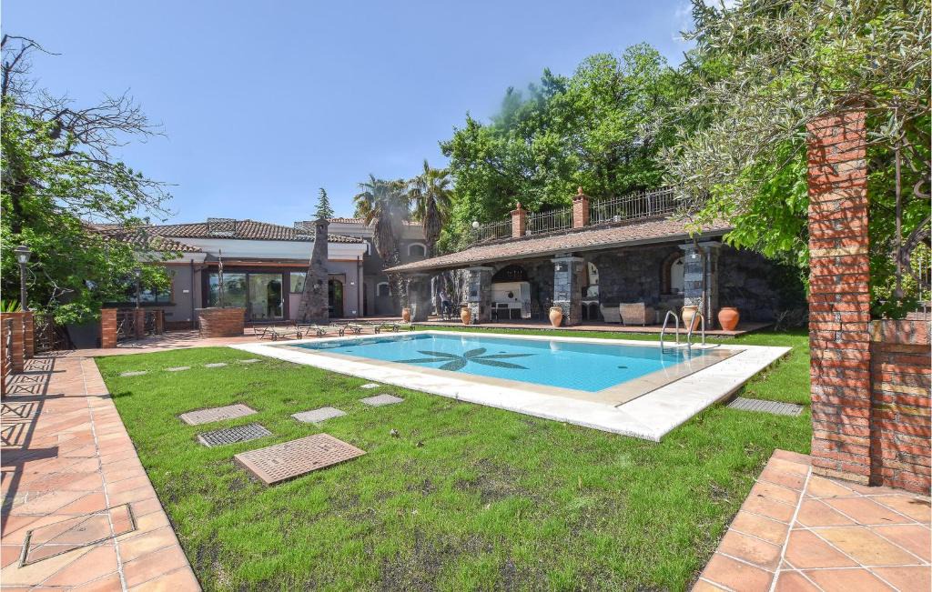 Zafferana Etnea House | Cozy Home In Zafferana Etnea With Wifi