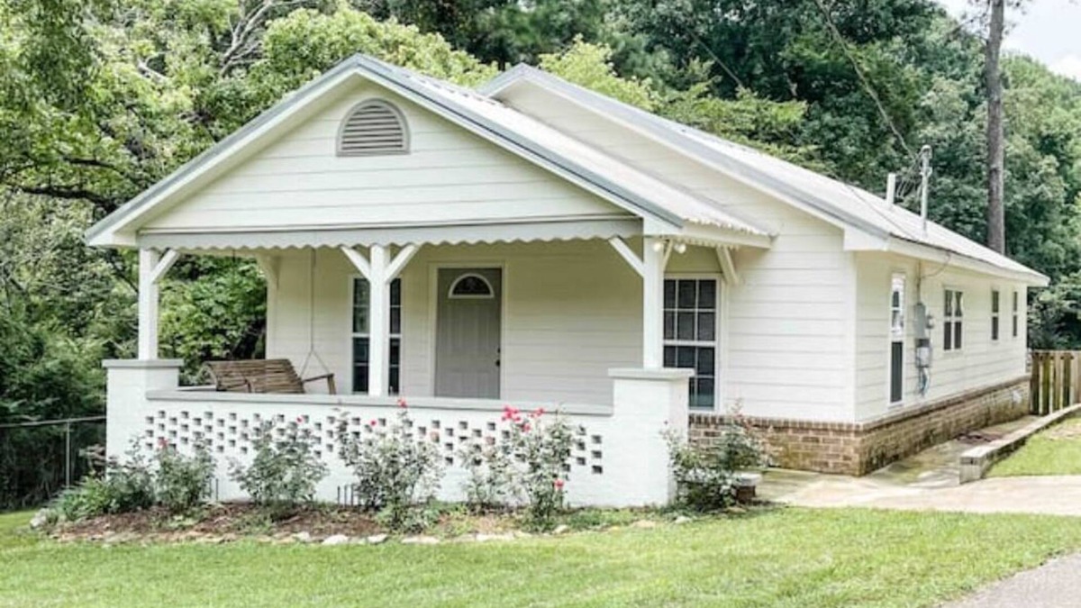 Sand Ridge House | Cozy home just minutes from Golf, UAB, Wedding Venues
