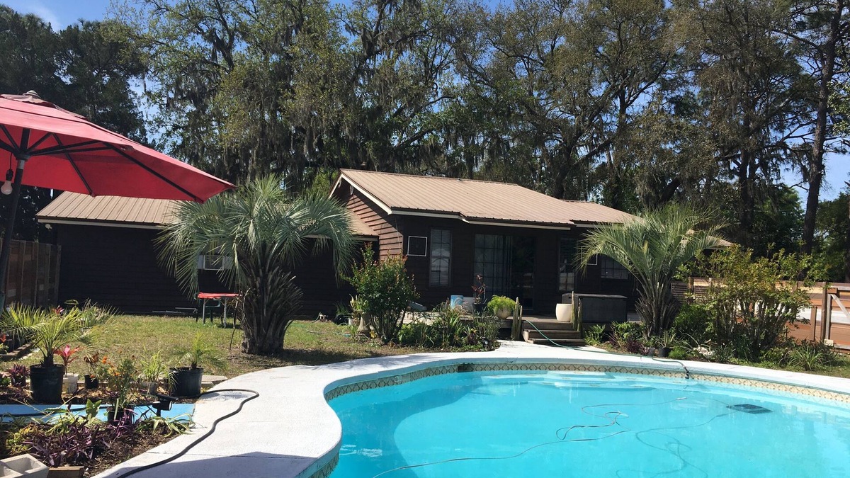 Northside House | Cozy home near airport and zoo, pet-friendly