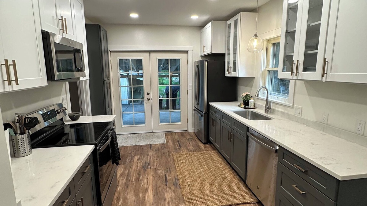 Logan House | Cozy Home Near Campus and Canyon