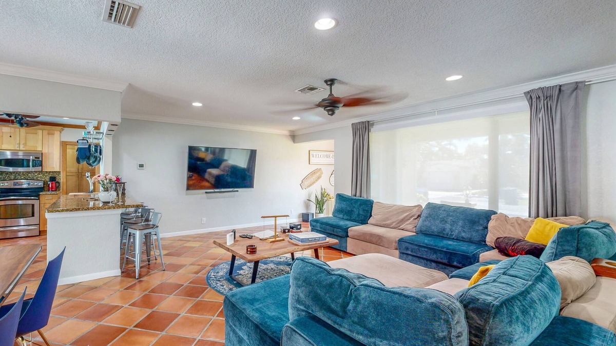 Nautilus Isle House | Cozy Home with pool, dock, canal view, fully equipped kitchen, dog friendly