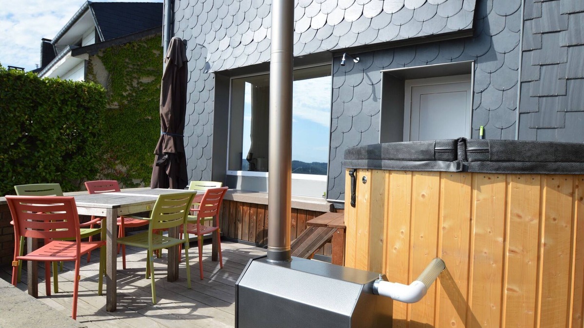 Rochehaut House | Cozy home with view and hottub
