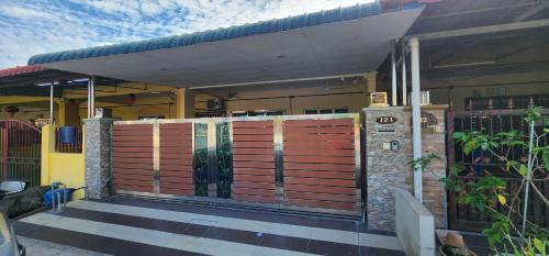 Kuala Selangor House | Cozy homestay Bendahara