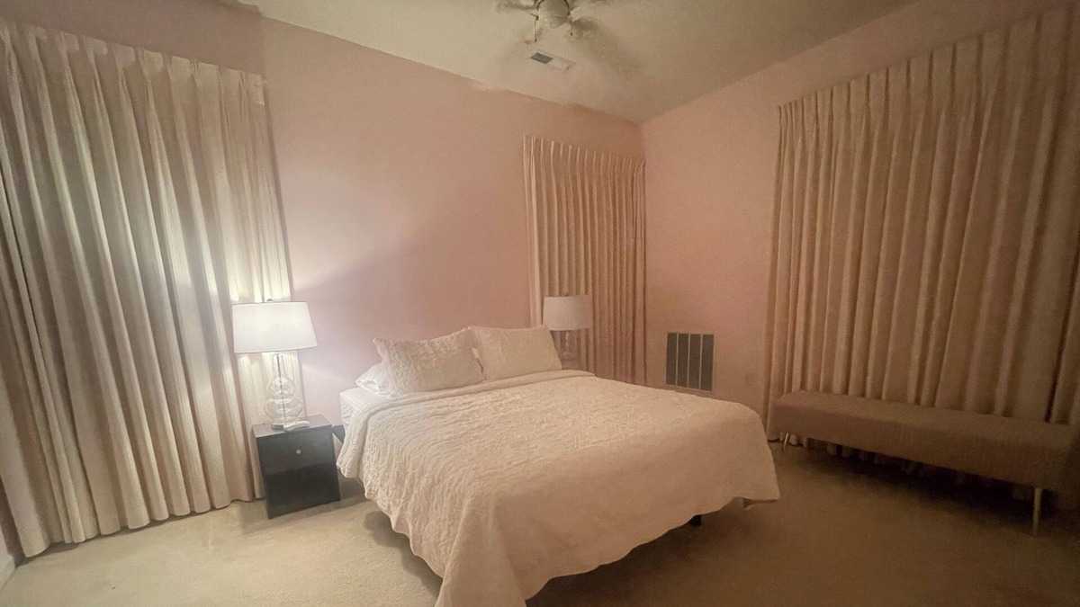 Milford Condo | Cozy House close to the beach, shopping centers and DE Turf. Pet friendly.