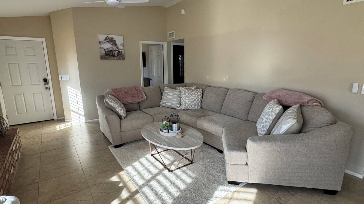 Alta Mesa Community Association House | Cozy house in a quiet neighborhood with jacuzzi