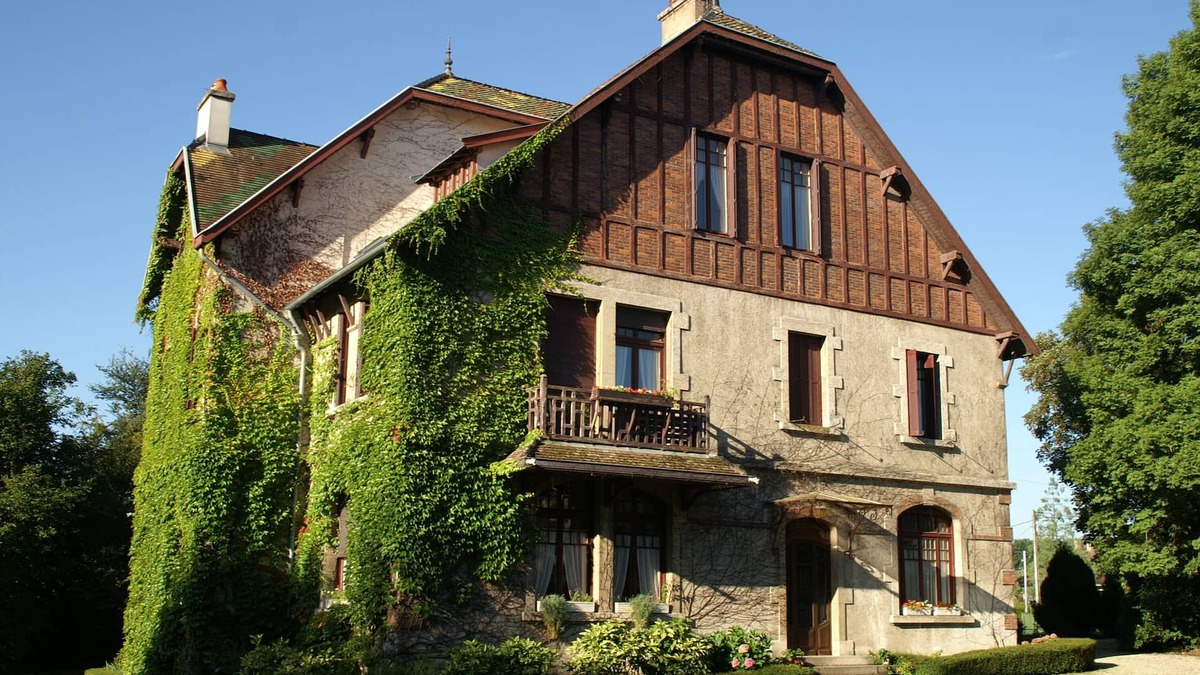 Longchamp Villa | Cozy house in the countryside, park and tennis, billiards, Côte des vins