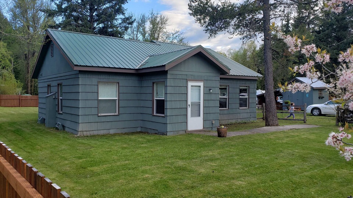Coram House | Cozy house near Glacier Park