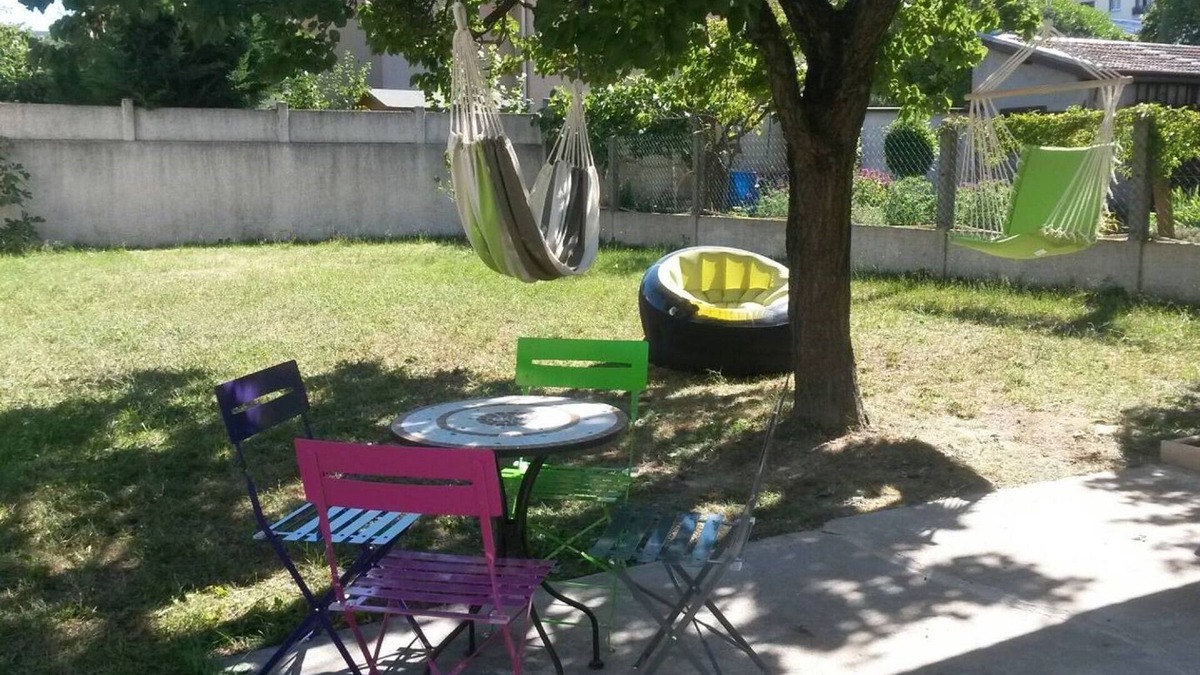 Parilly House | Cozy house with garden, parking, subway, quiet area
