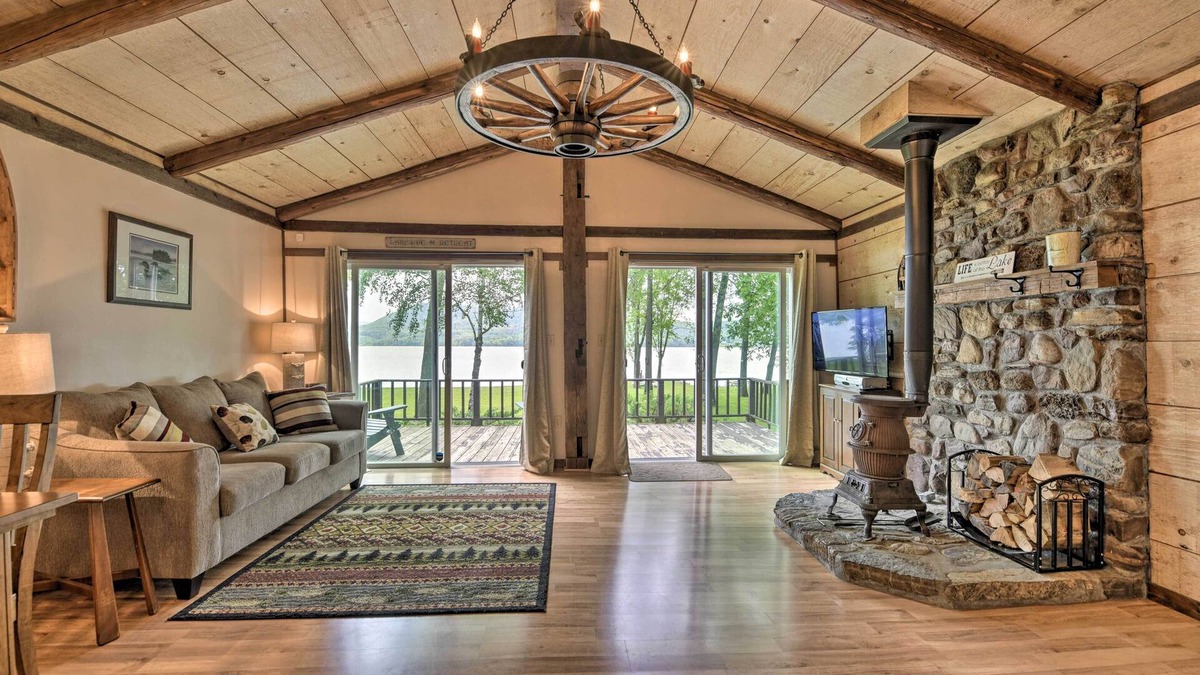 Bridport Cottage | Cozy Lake Champlain Cottage w/Beautiful View