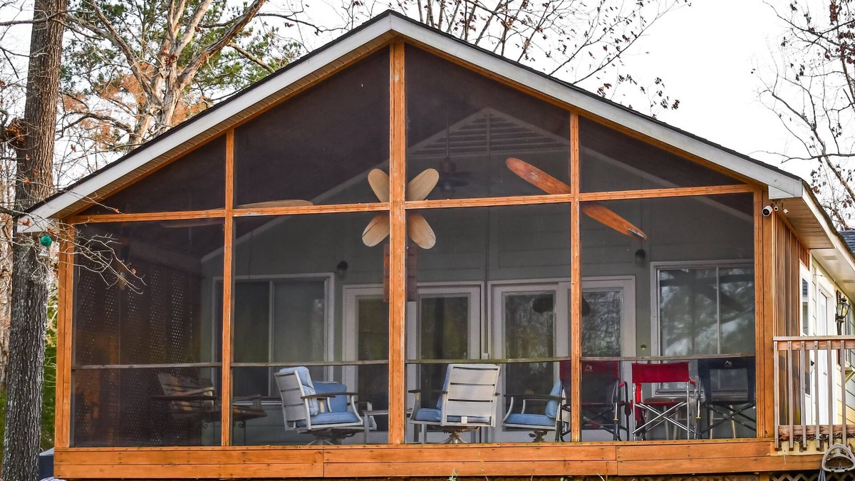 Chapin House | Cozy Lake Murray Gem, 2 bedroom house in charming Chapin with WiFi and AC