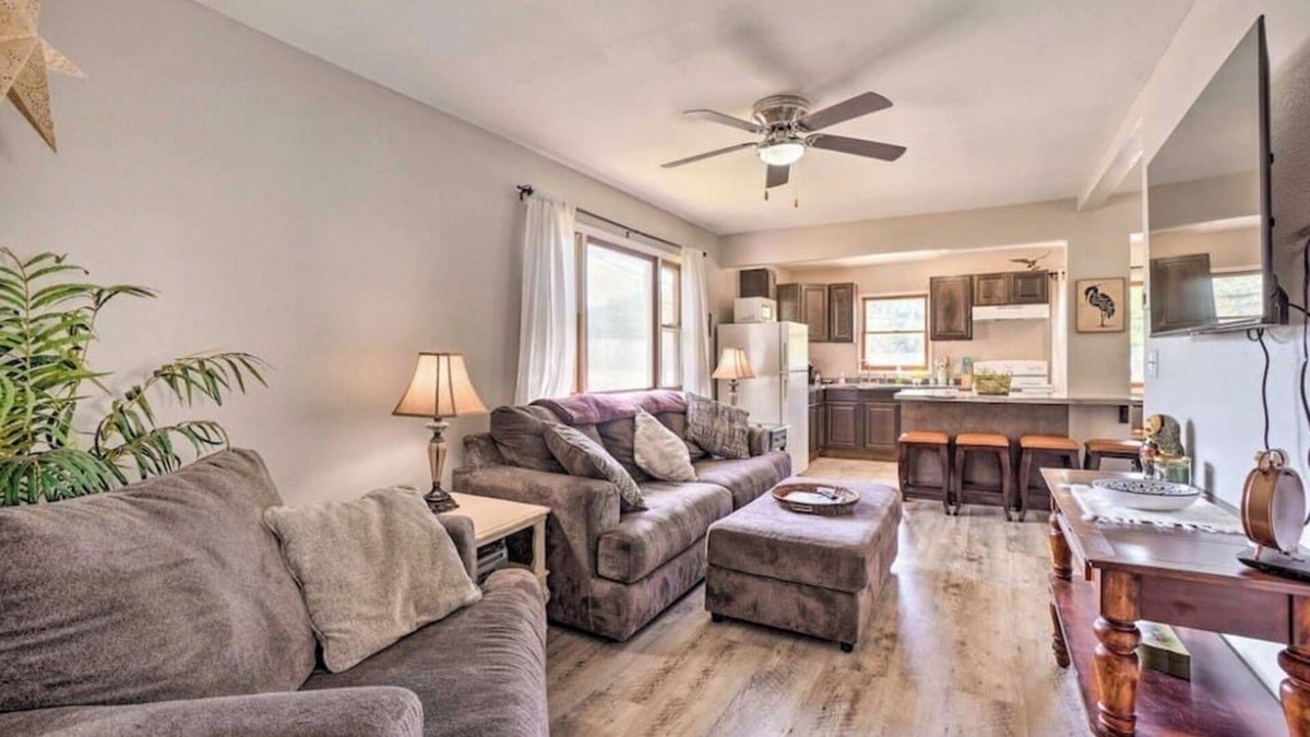 Rockaway Beach House | Cozy Lake view Home with firepit