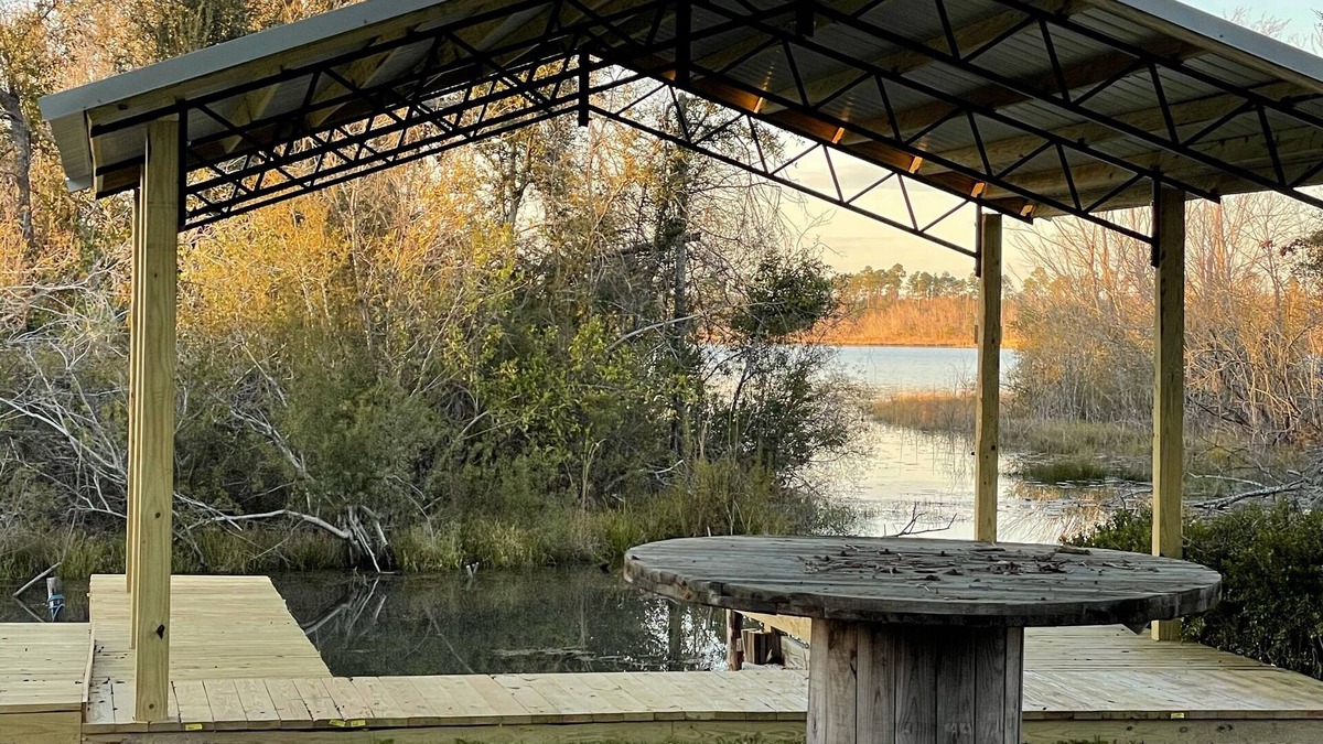 Donalsonville House | Cozy lakefront home with boat dock/slip on Lake Seminole!