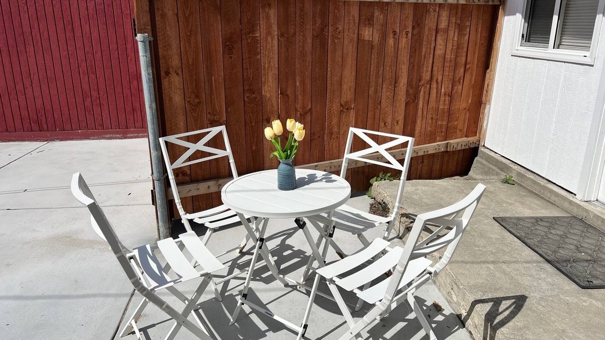 North Long Beach House | Cozy LBC house