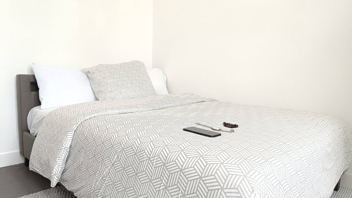 Colombes Apartment | Cozy Life with WiFi in Colombes