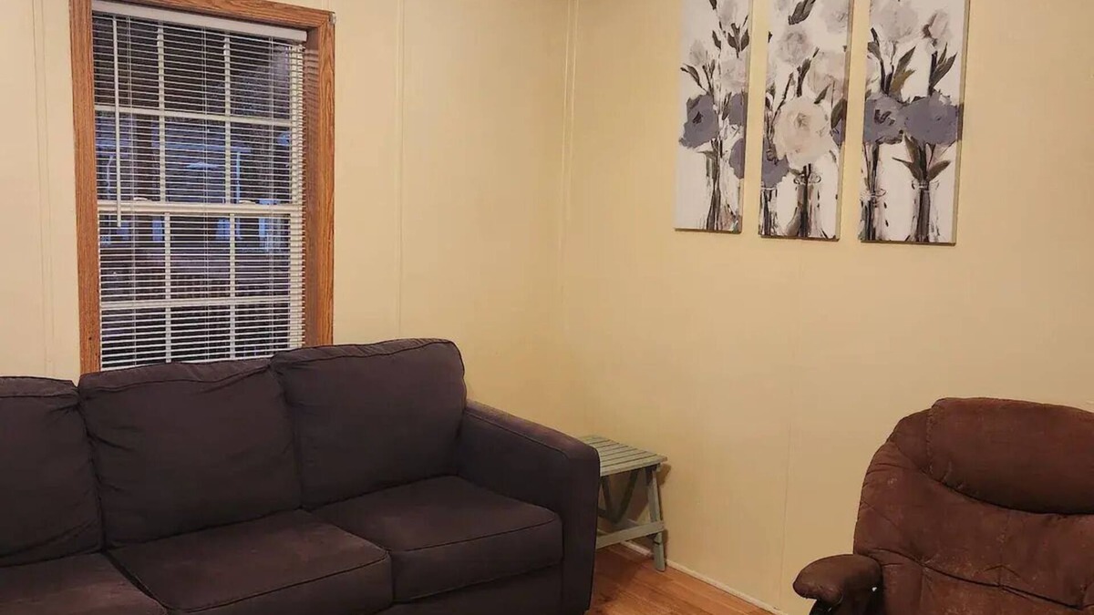 Dundee House | Cozy little home located in the Finger Lakes