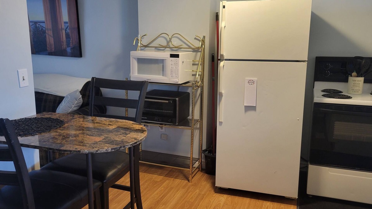 Timmins House | Cozy little house in a quiet neighborhood, close to walking trail and river.