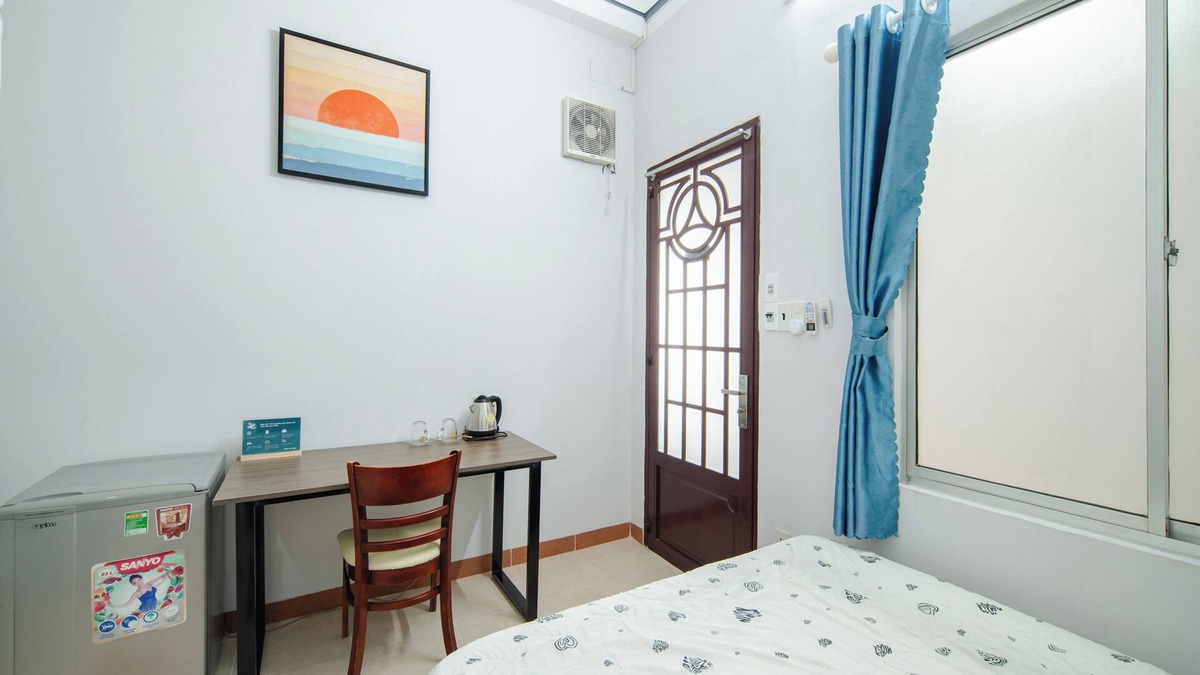 Nha Trang Cabin | Cozy lodge in charming Nha Trang with AC and private bathroom.