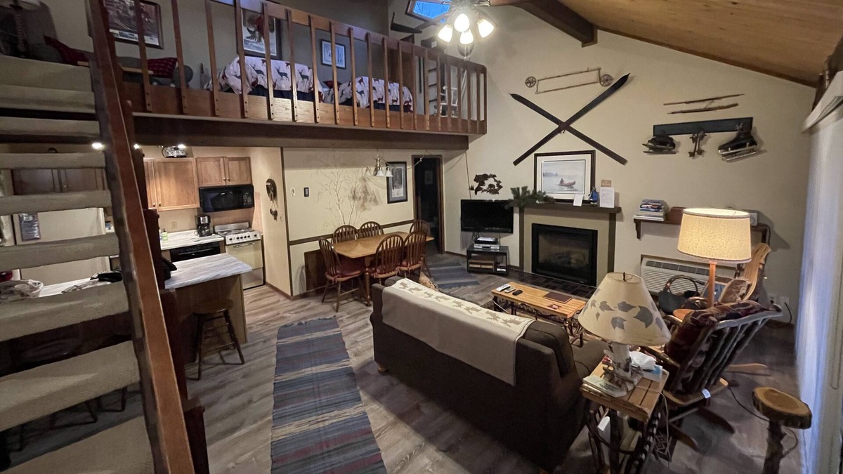 Hill City House | Cozy Loft at Quadna Mountain Resort!