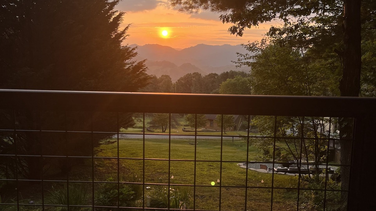 Vilas Cabin | Cozy Log Cabin - 7.5 miles from Downtown Boone NC/App St/Pet Friendly