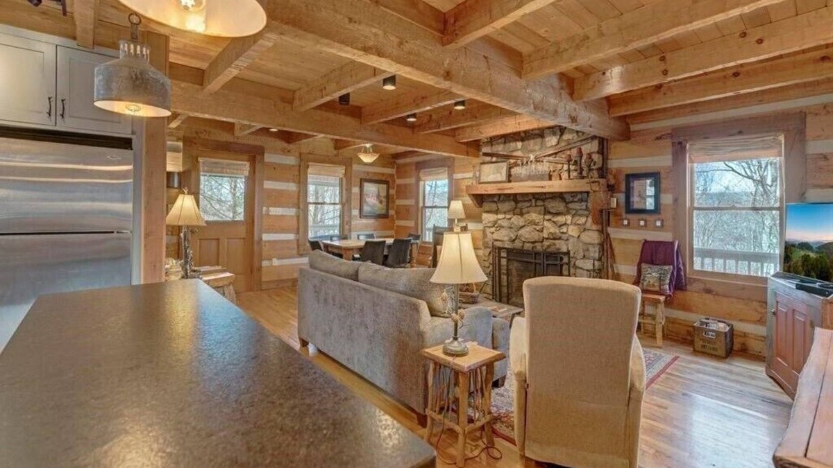 Zionville Cabin | Cozy Log Cabin, Mountain views, HOT TUB, & Fire Pit- accepting renters!