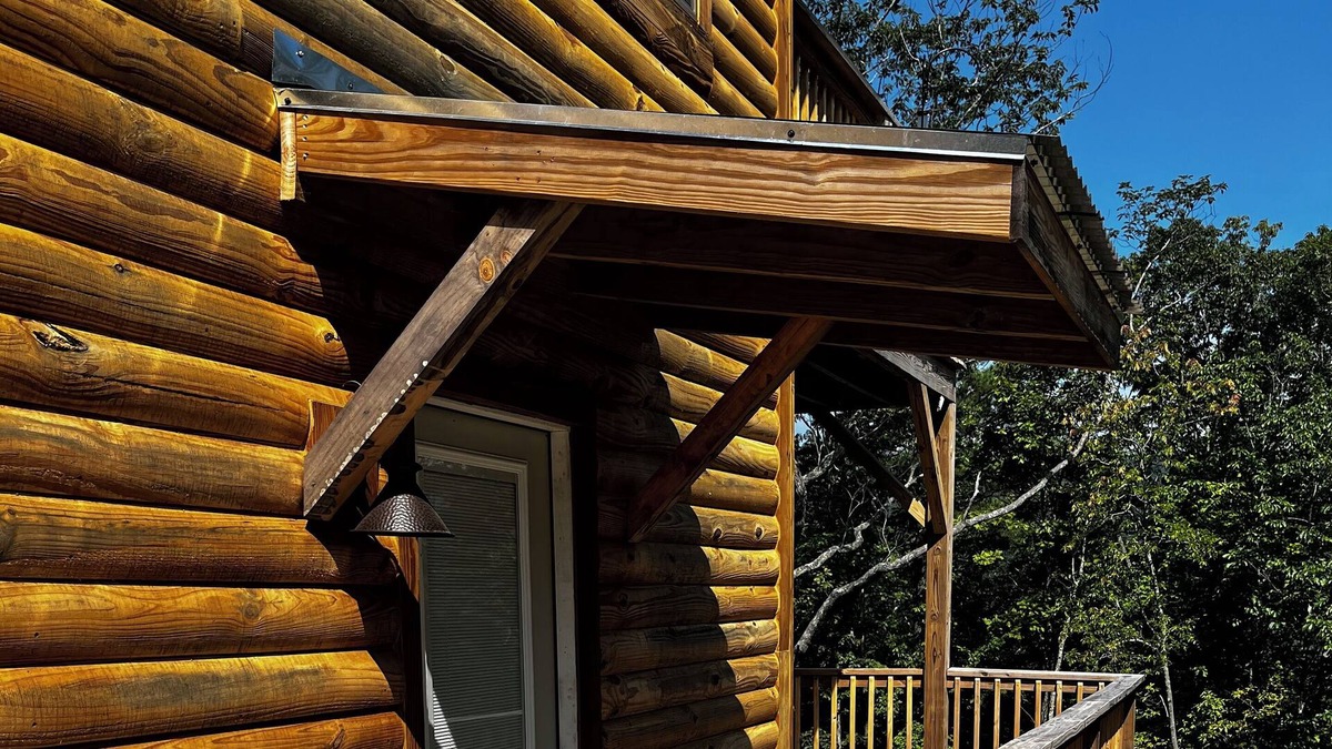 Marietta Apartment | Cozy log home apartment with private deck and mountain view!