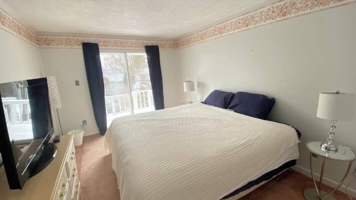 White Oaks House | COZY LONDON 5 BDRM HOME-MINS FROM ALL AMENITIES