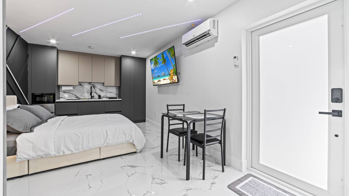 Richmond West Apartment | Cozy Luxury Room. Luxurious studio retreat with sleek design.