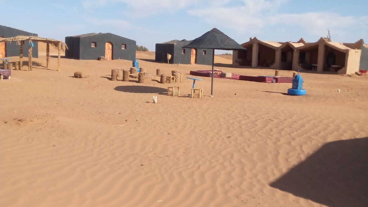 M'Hamid El Ghizlane House | Cozy Camp with 6 bungalows in Mhamid, in the Sahara Dunes authentic Berber life