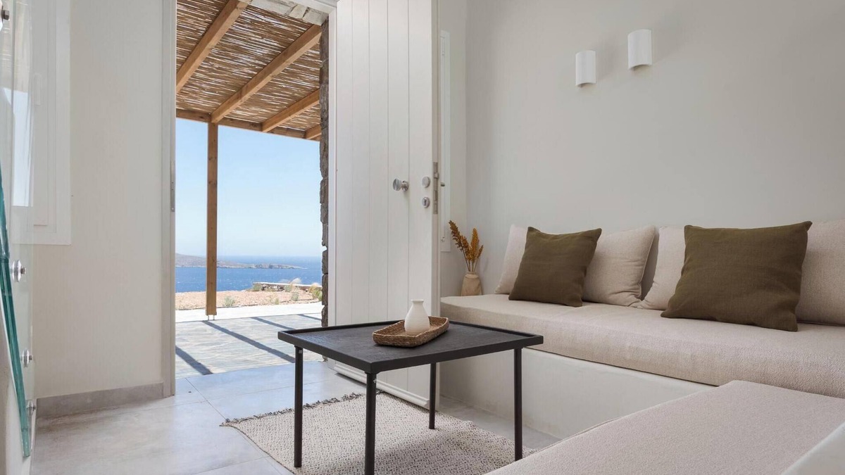 Kithnos Apartment | Cozy Maisonette Kythea Suites Kythnos