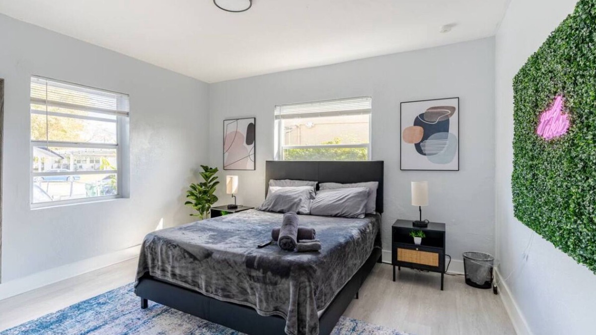 Pinewood Apartment | COZY MIAMI HOME NEAR DOWNTOWN/WYNWOOD/DESIGN DISTRIC