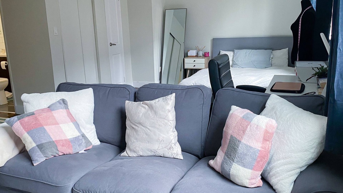 Downsview Apartment | Cozy Minimalist Apartment w/parks, lakes and rivers nearby