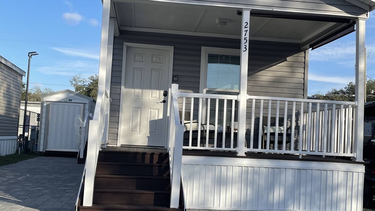 Kissimmee House | Cozy mobile home with 1 bedroom and WiFi, fitness room in adorable Kissimmee