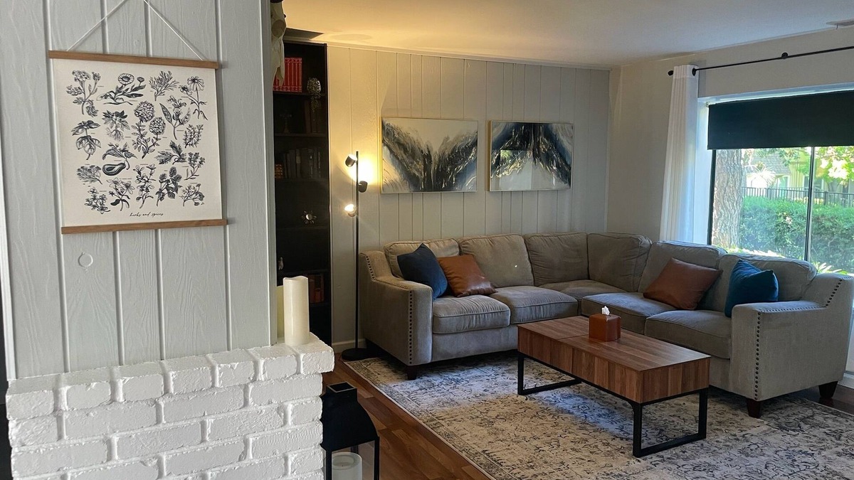 Concord Condo | Cozy Modern Condo