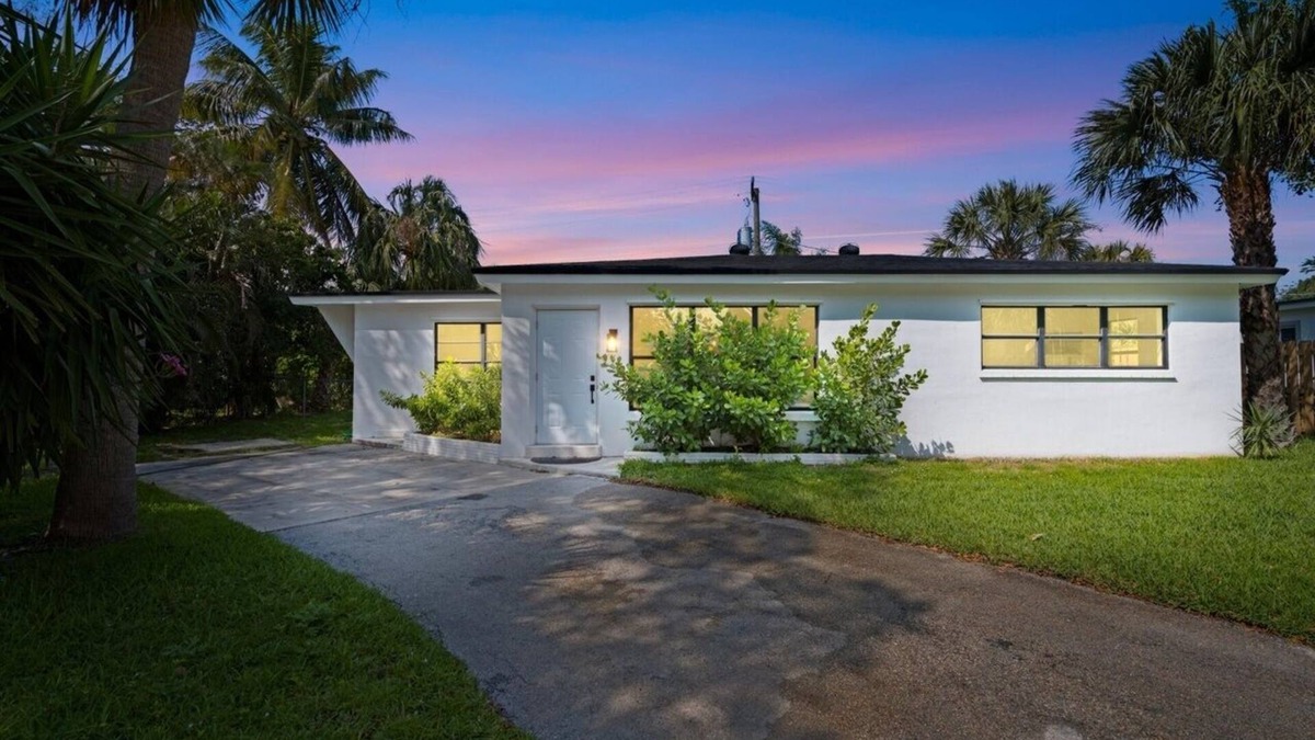 Boca Raton House | COZY MODERN RETREAT - EAST BOCA