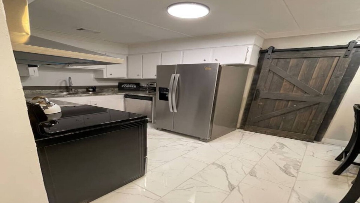 Sylvania House | Cozy modern style home, sleep 8, all the amenities of home.