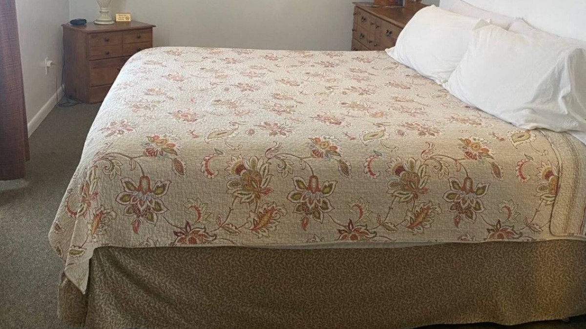 Glendo Hotel | Cozy Motel Room within 5 minutes of Glendo Recreational Area