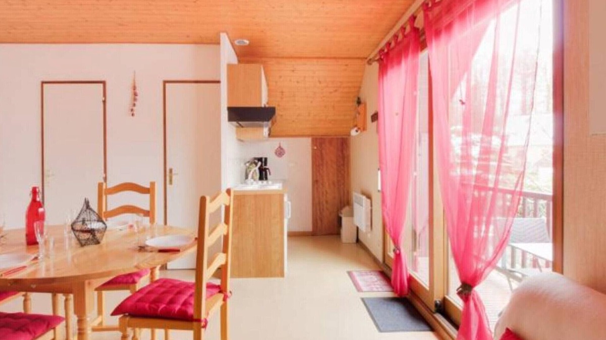 Cauterets Apartment | Cozy mountain chalet with private garden, pets allowed, in Cauterets