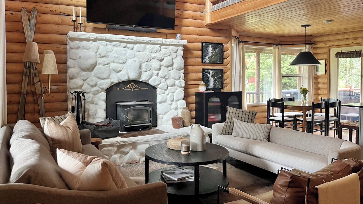 Tollgate Canyon Cabin | Cozy Mountain escape near Park City w/game room, hot tub for the whole family